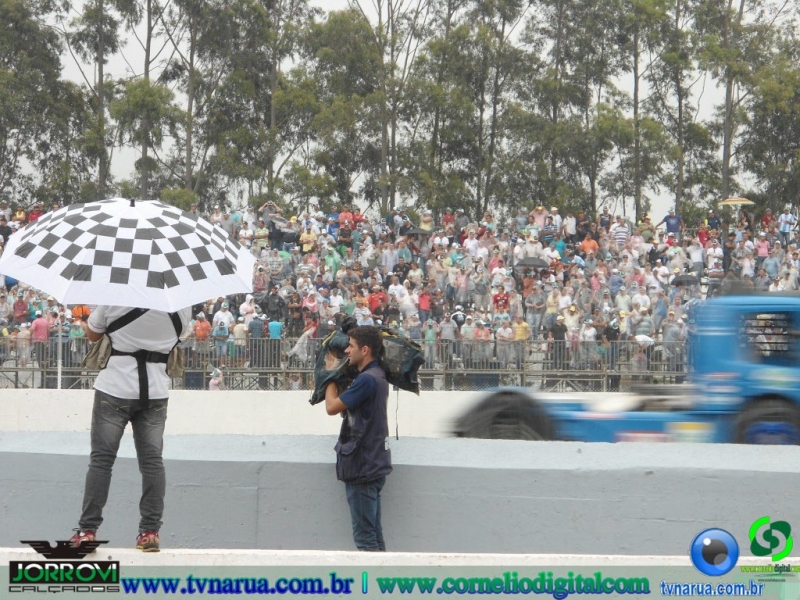 07-04-2013_formula_truck_180.jpg