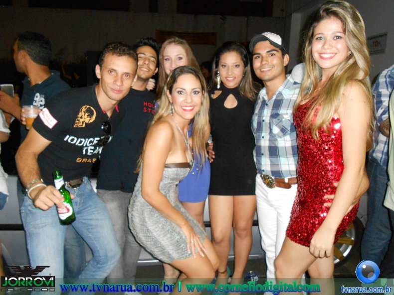 12-03-2013_Diego_Vinicius_Posto_Gasolina_2806729.jpg