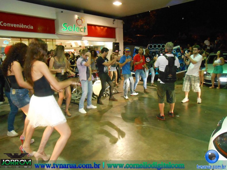12-03-2013_Diego_Vinicius_Posto_Gasolina_2812029.jpg