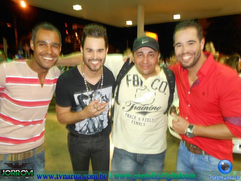 12-03-2013_Diego_Vinicius_Posto_Gasolina_2812829.jpg
