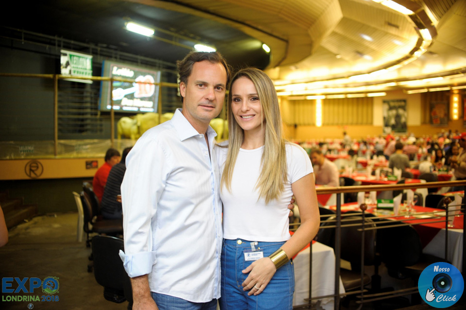 06-04-2018_ExpoLondrina_16_Leilao_Dez_Marcas_17.jpg