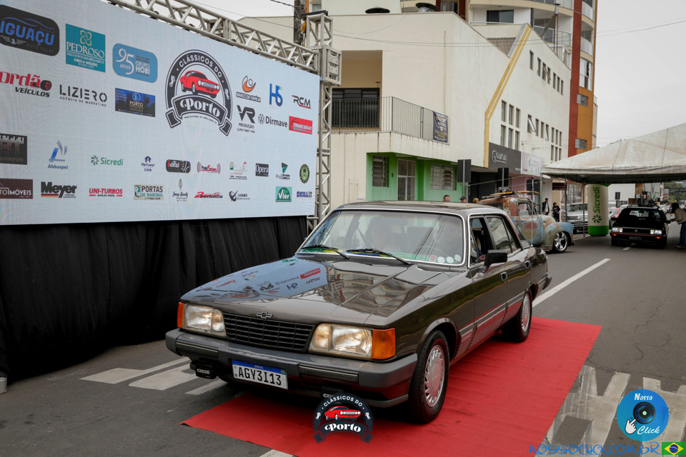 944.jpg