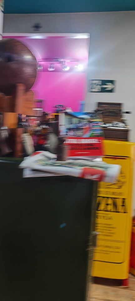 053.jpg