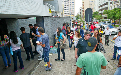MEC admite analisar reclamações com Enem