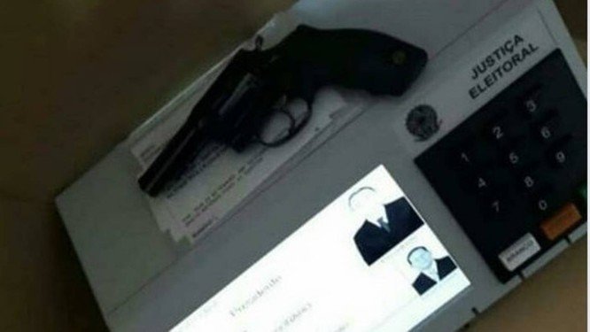 Homem que levou arma para urna é alvo no PR