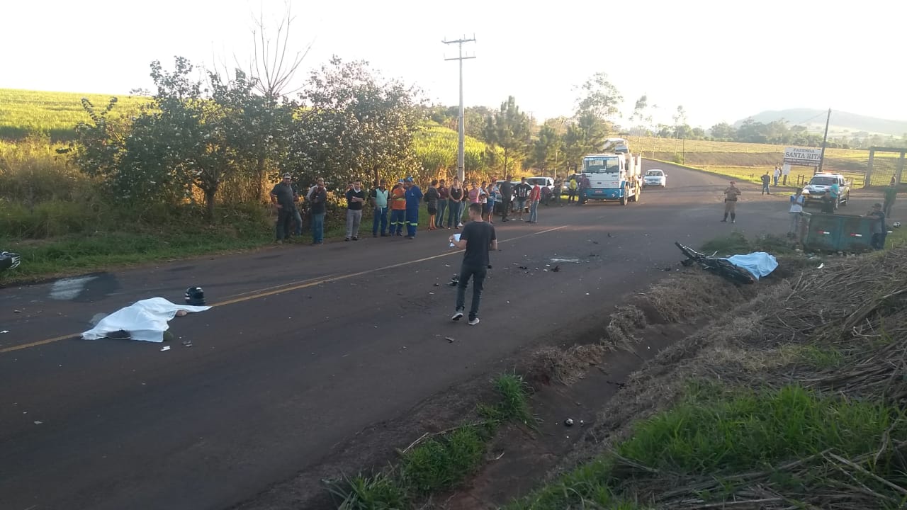 Colisão entre motocicletas deixa dois mortos na PR-439