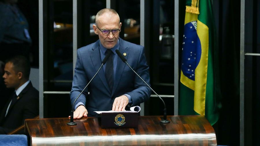 Petista ignora Planalto, assina CPI do INSS e escancara  "guerra " na bancada