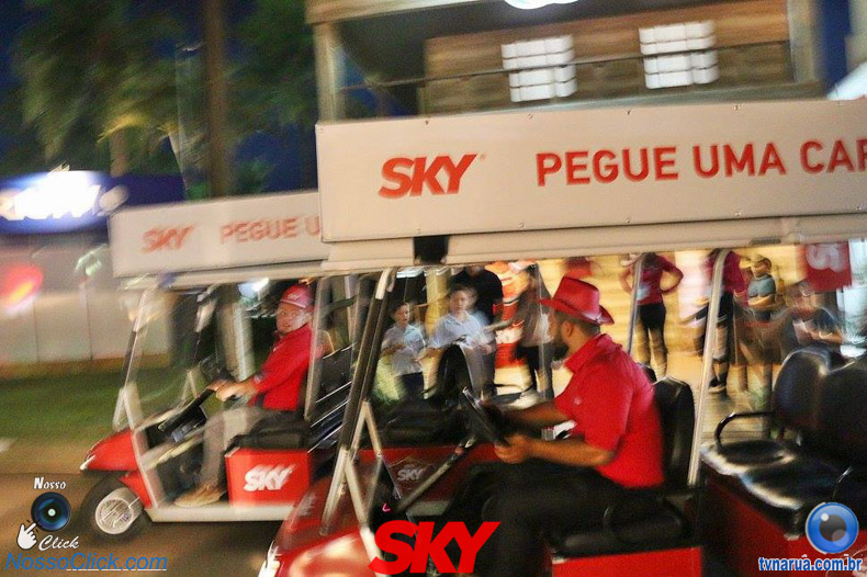 050.jpg