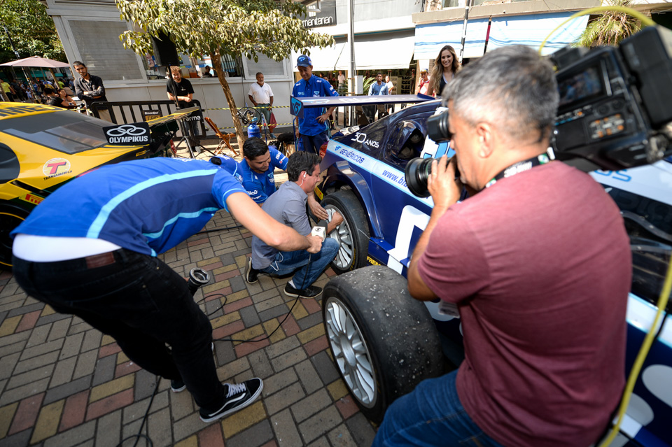 concurso-de-pit-stop-challenge-no-centro-de-londrina---foto-duda-bairrosvicar_40975130015_o_023.jpg