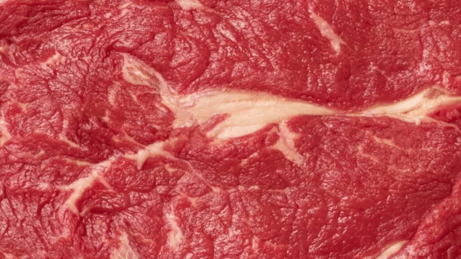 Por que carne bovina está perdendo espaço no prato do brasileiro							