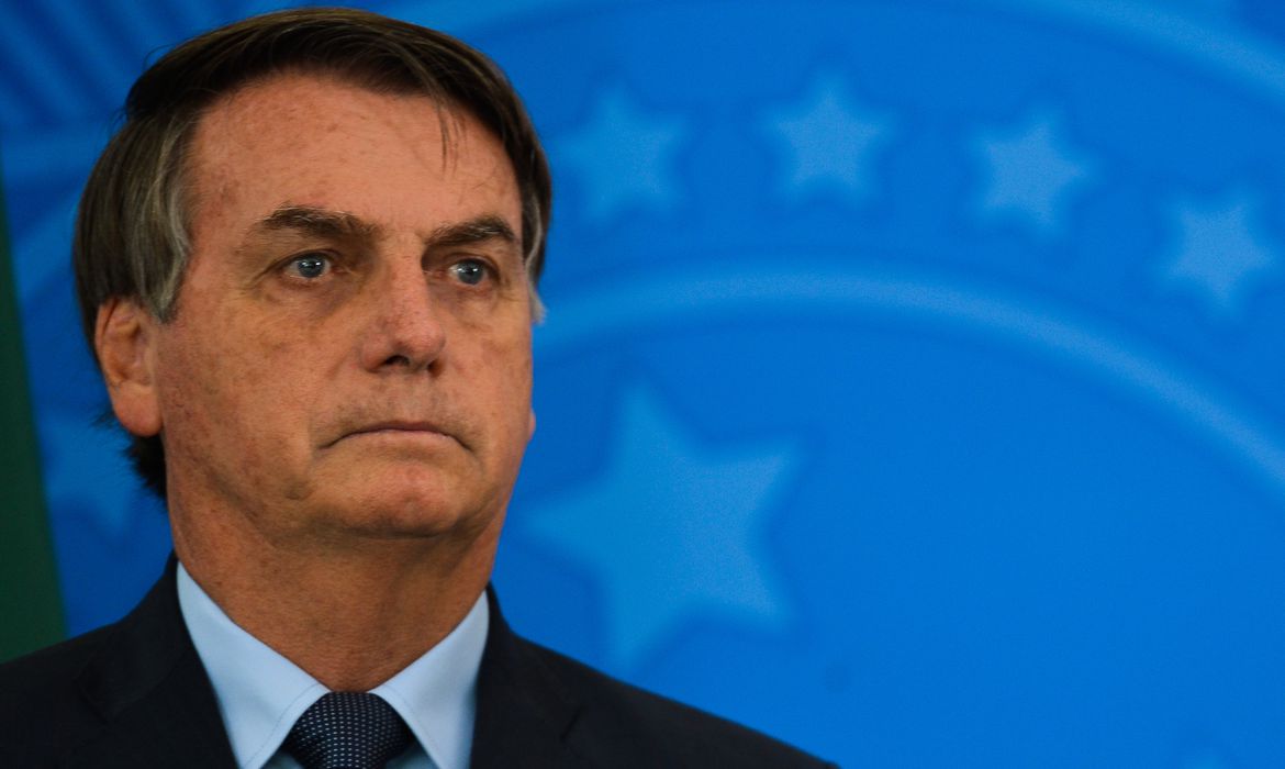Nove meses ap&oacute;s facada, Bolsonaro teve reembolso de R$ 435 mil da C&acirc;mara por gastos de sa&uacute;de