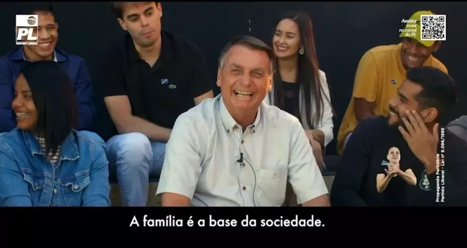 Em primeira inserção partidária na TV, Bolsonaro foca em público jovem e tenta mostrar "versão mais humanizada"