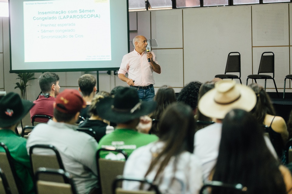 Workshop debate inovações e técnicas reprodutivas na ovinocultura